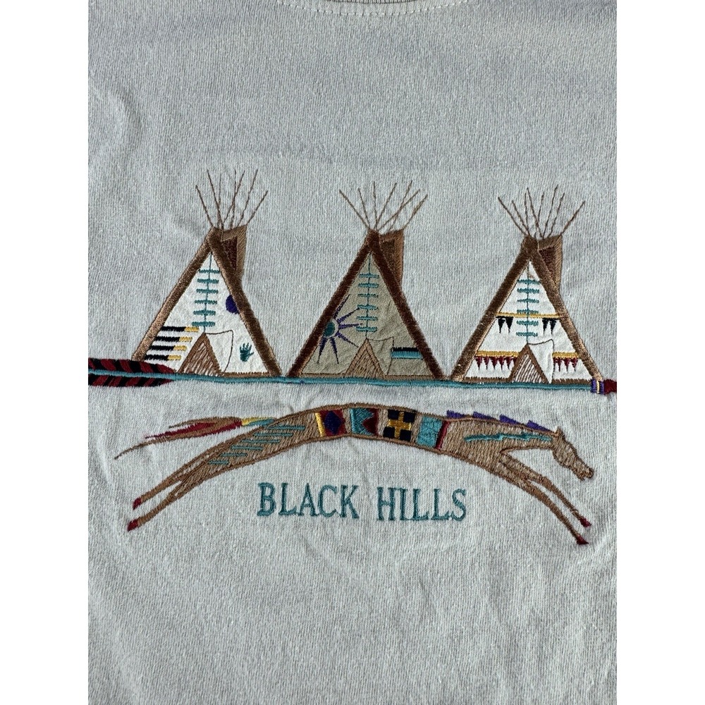 Black Hills T Shirt Native Teepee Embroidered USA Nature L - Picture 3 of 8